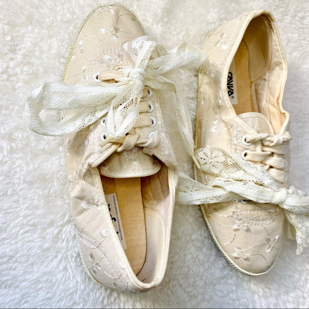 80s Vintage Fayva Canvas Sneakers
